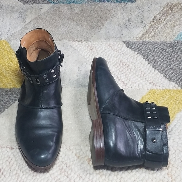 Earthies Treano Studded Moto Ankle Bootie - Picture 3 of 15